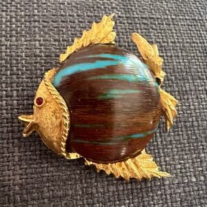 Vintage MCM Fish Wood Turquoise Color Inlay Gold Tone Brooch Pin